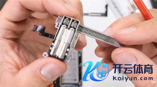 折叠屏也曾玩出了花 咱们离量产卷轴屏手机还有多远